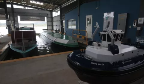 Nuevo modelo  a escala de buque en el Canal