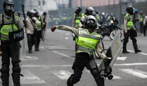 Ordenan detención de 14 militares por crimen de joven en Venezuela