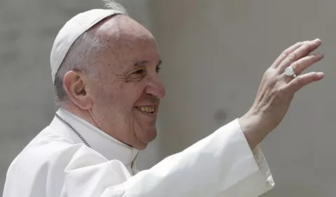 Papa viaja a Egipto para promover paz