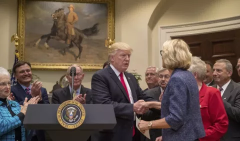 Donald Trump, 100 días 'en guerra' contra la prensa