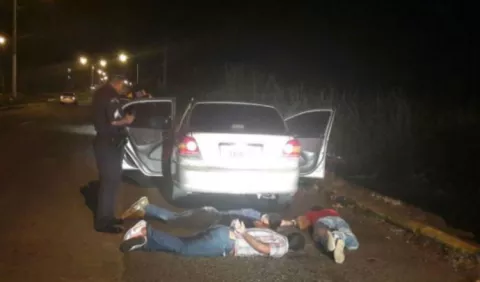Capturan a tres  por homicidio y asalto a galleros
