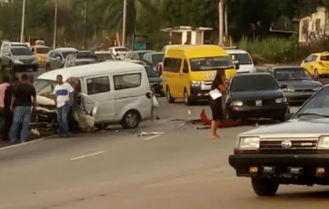 Dos heridos y cuatro carros involucrados por colisíón en Nuevo Arraiján