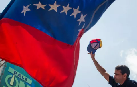Capriles pedirá medidas cautelares para "suspender" su inhabilitación
