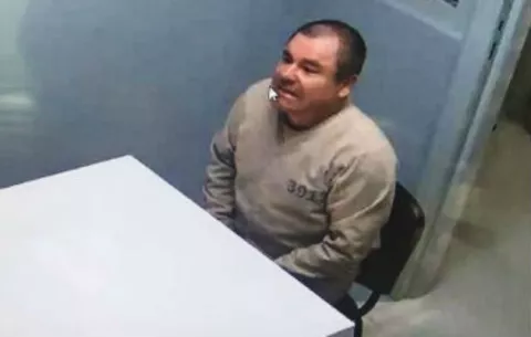 Fiscalía llevará peritos en narcóticos y balística a juicio del "Chapo" Guzmán