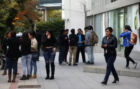 Llaman a chilenos a preparar 'kit' de emergencia tras seguidilla de sismos