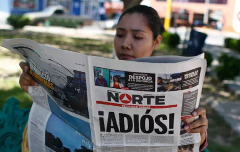 Diario mexicano cierra edición web y pide justicia por crimen de periodista