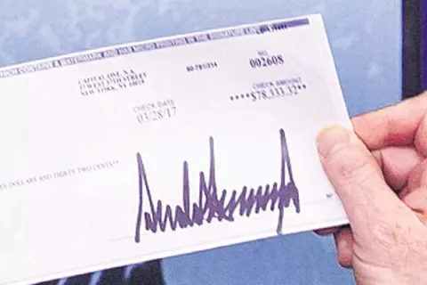Trump dona su sueldo