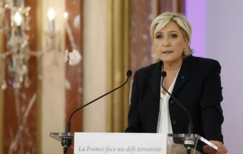 Atentado en París estremece la campaña a 48 horas de las presidenciales 