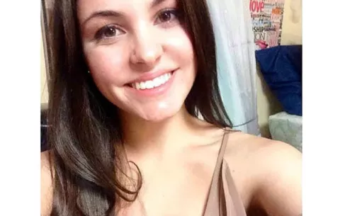 Joven muere atragantada en competencia de comer panqueques