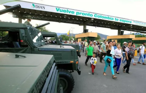 Colombia exigirá tarjeta de movilidad a venezolanos residentes en fronteras