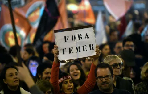 Temer intenta impedir desbandada en su base tras la huelga general en Brasil