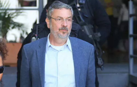 Expresidente de OAS dice que Lula le pidió destruir pruebas de corrupción