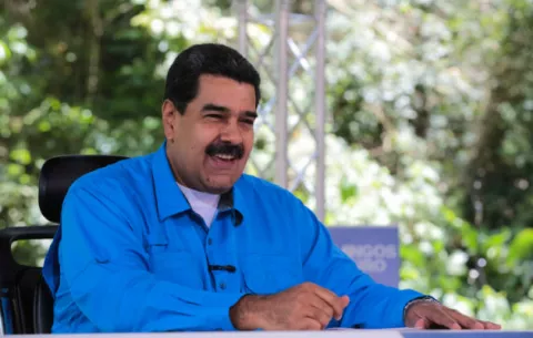 Maduro le dice "histérica" al jefe del Parlamento y que "necesita psiquiatra"