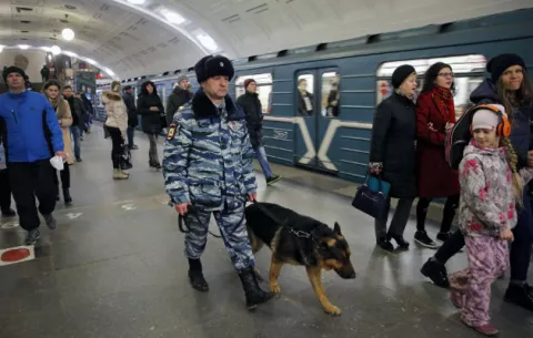  [VIDEO] Terrorista suicida pudo activar bomba en el metro de San Petersburgo