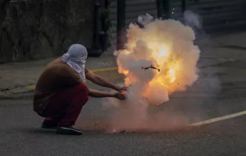 Muere joven en medio de manifestación en Venezuela, según oposición