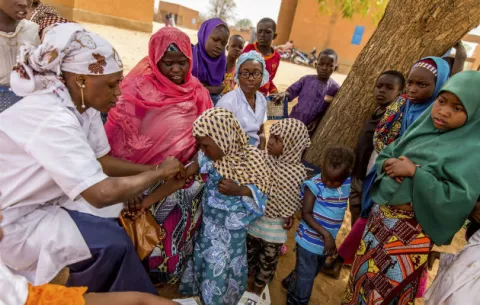 Nigeria cifra en 745 los muertos por epidemia de meningitis