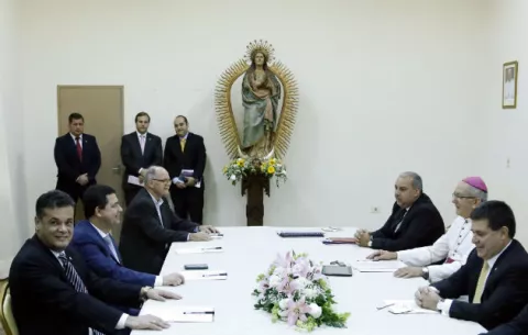 Gobierno dice que no se ordenó acción policial en partido opositor paraguayo