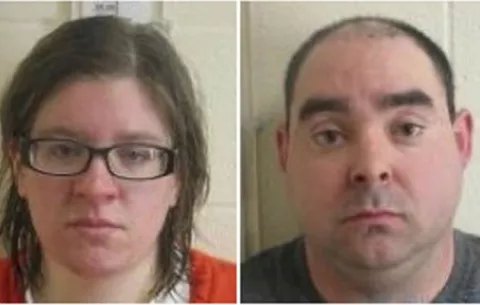 Pareja mata a su hijo adoptivo inspirados en una película 