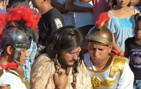 Miles asisten a Semana Viviente en distrito de Pesé