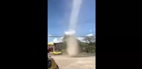 "Diablo de polvo", el fenómeno natural que circula por las redes