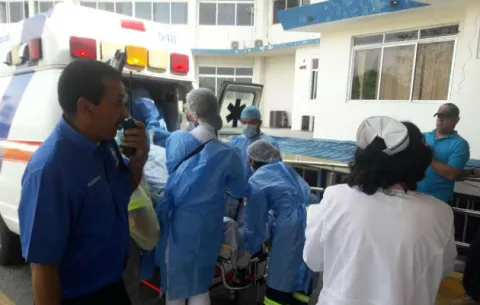Trasladan a jóvenes que sufrieron quemaduras al Hospital Santo Tomás