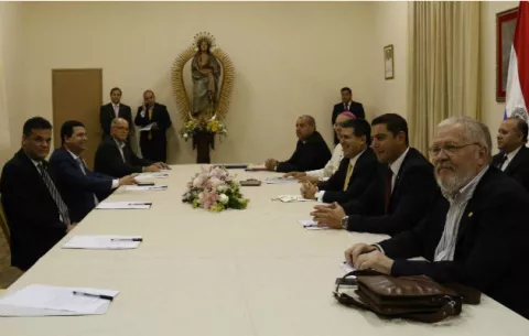 Mesa de diálogo no logra acuerdo sobre la reelección en Paraguay