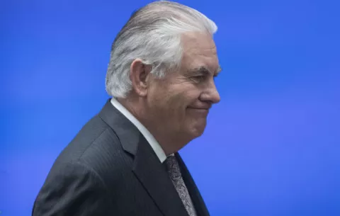 Lavrov y Tillerson sostienen su primera conversación después de ataque en Siria