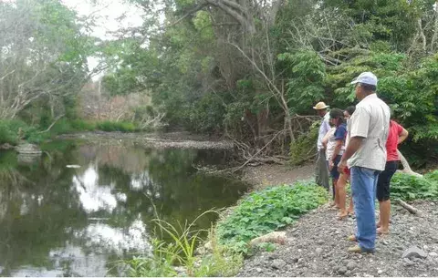 Investigan contaminación del río Guararé en Los Santos
