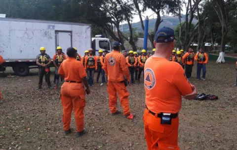 Se busca cuerpo de Karol Cisneros en su quinto día al caer en el chorro 