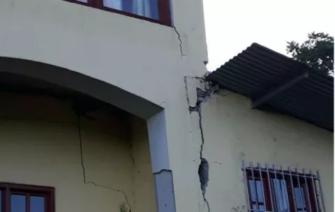 Así quedaron estas viviendas en Cerro Punta tras sismo
