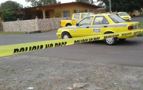Intentan secuestrar a taxista y sujetos escapan en La Chorrera
