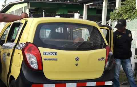Atrapan a dos hombres que robaron a 15 mujeres en la capital
