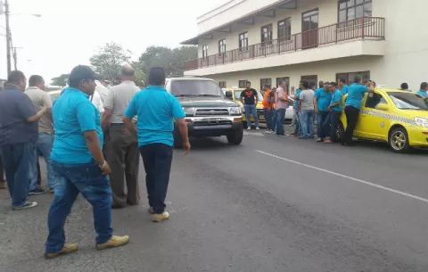 Taxistas exigen a la Policía Nacional mayor seguridad en La Chorrera