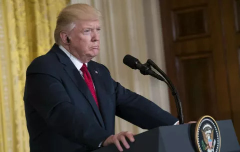 Trump dice que la marca de los 100 días es "ridícula" 