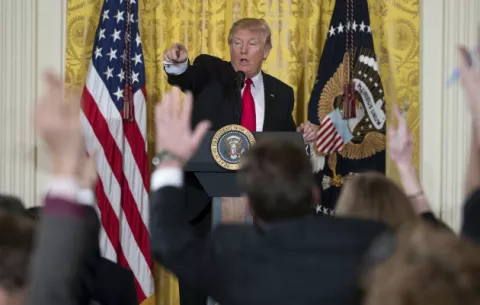 La popularidad de Trump cae por debajo del peor momento de Obama