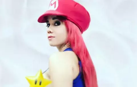 Youtuber panameña causó revuelo en redes por fotos 'subidas de tono'