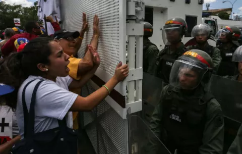 Catorce detenidos y 34 heridos en protestas opositoras en Venezuela