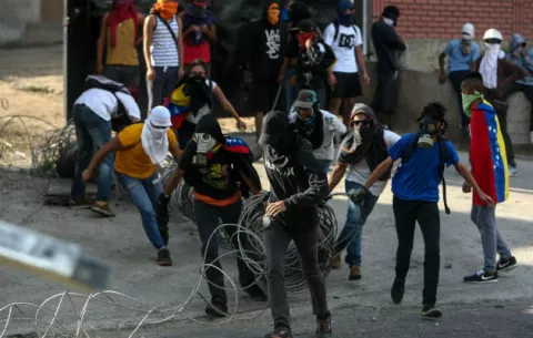 La oposición venezolana desafía con nueva marcha a Nicolás Maduro