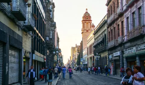 Hombres violan a mujer y  niña  en ciudad de México 