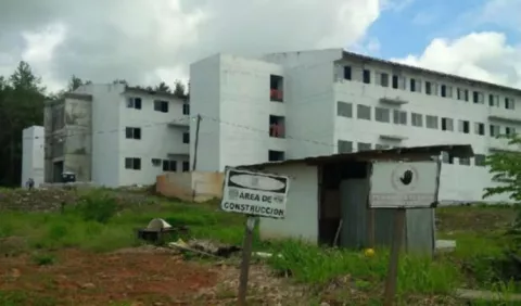 Paralizarán  clases si no se reanuda obra