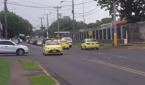 Transportistas harán mañana una caravana 