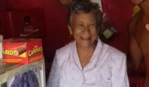 Mata a anciana y se esconde en un refrigerador