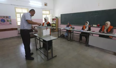 Realizan elección