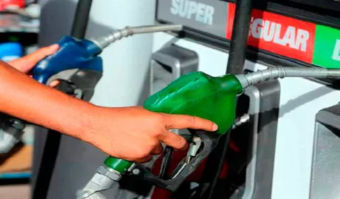 Combustibles en Honduras bajan de precio 