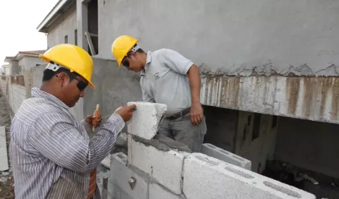 Gobierno local obstaculiza desarrollo de la  construcción 