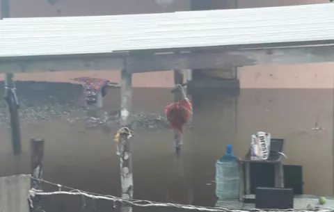 60 familias afectadas tras inundaciones en costa arriba de Colón