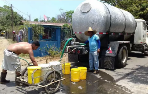 Sin agua 40 mil personas en David por crecida de río 