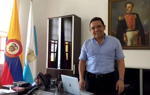 Alcalde colombiano se convierte en youtuber para promover y mejorar su ciudad