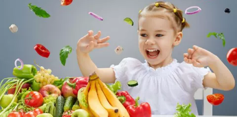 ¿Cómo lograr que tus hijos coman saludable?