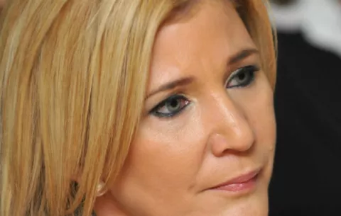 Juzgado salvadoreño ordena detener a la esposa del expresidente Saca